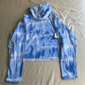 NWT- Women’s light weight hoodie- size M